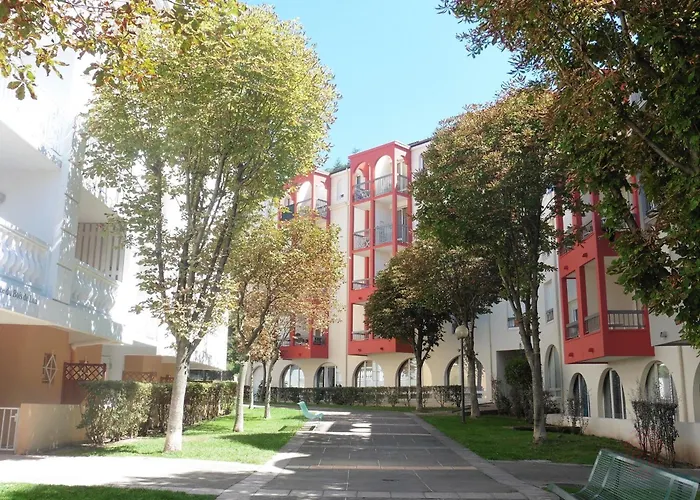 Apartamento à Lamalou, 400m Du Centre, Balcon, Wifi, Animaux Bienvenus - Fr-1-451-137
