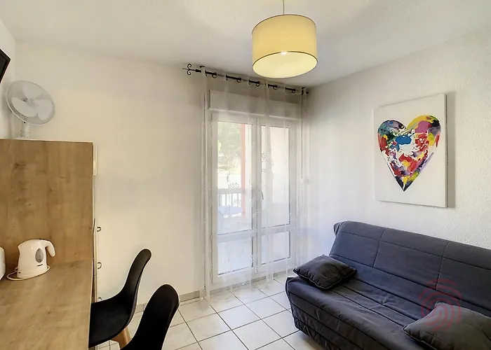 à Lamalou, 400m Du Centre, Balcon, Wifi, Animaux Bienvenus - Fr-1-451-137 Apartamento *
